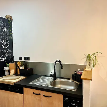 Tresors De La Cathedrale, Maison De Sur 4 Niveaux *