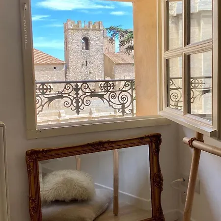 Trésors De La Cathédrale, Maison De Sur 4 Niveaux *