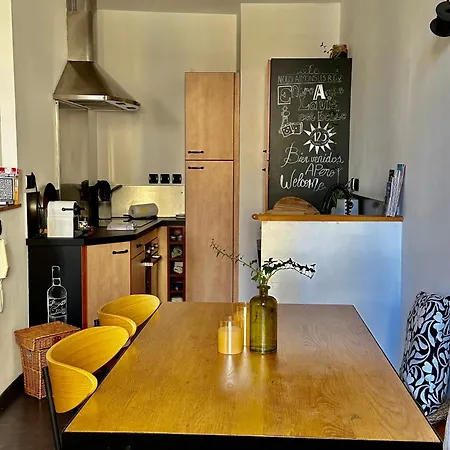 Trésors De La Cathédrale, Maison De Sur 4 Niveaux Apartamento