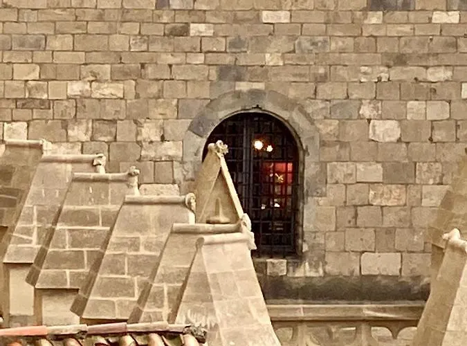 Tresors De La Cathedrale, Maison De Sur 4 Niveaux Apartment