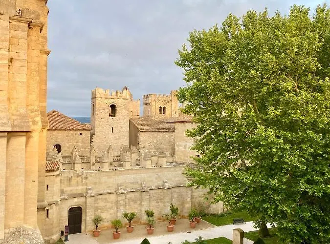 Apartment Tresors De La Cathedrale, Maison De Sur 4 Niveaux